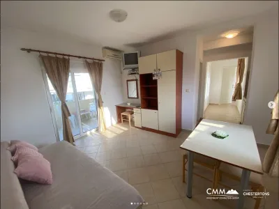 House with 6 separate apartments in Dobre Vode